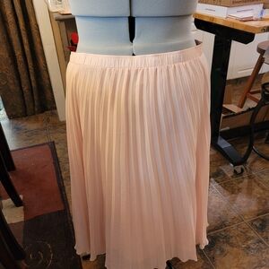 Pleated Midi Skirt - Light Pink